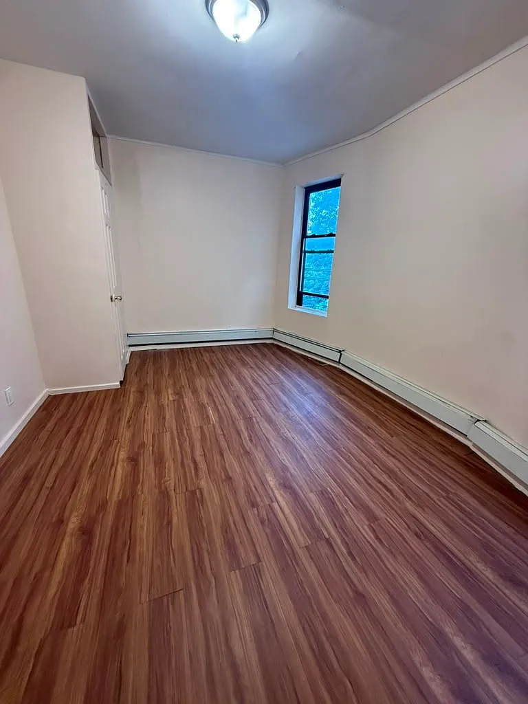 2 bed, 2351 sqft, $2,800 — Photo 4