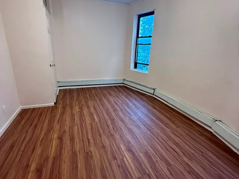2138 Gleason Ave #1 — Photo 4