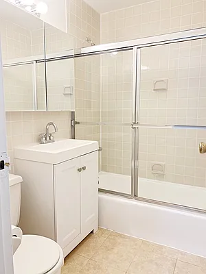 Rented by A Space Realty NY LLC | media 37