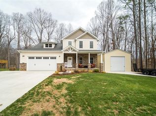 211 Walnut Ave, Yadkinville, NC 27055