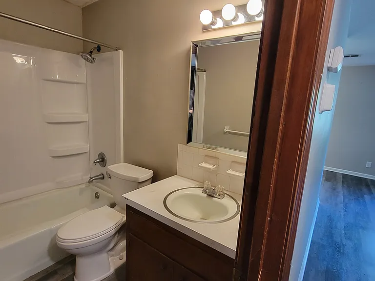 5725 Leavenworth Rd #4 — Photo 23