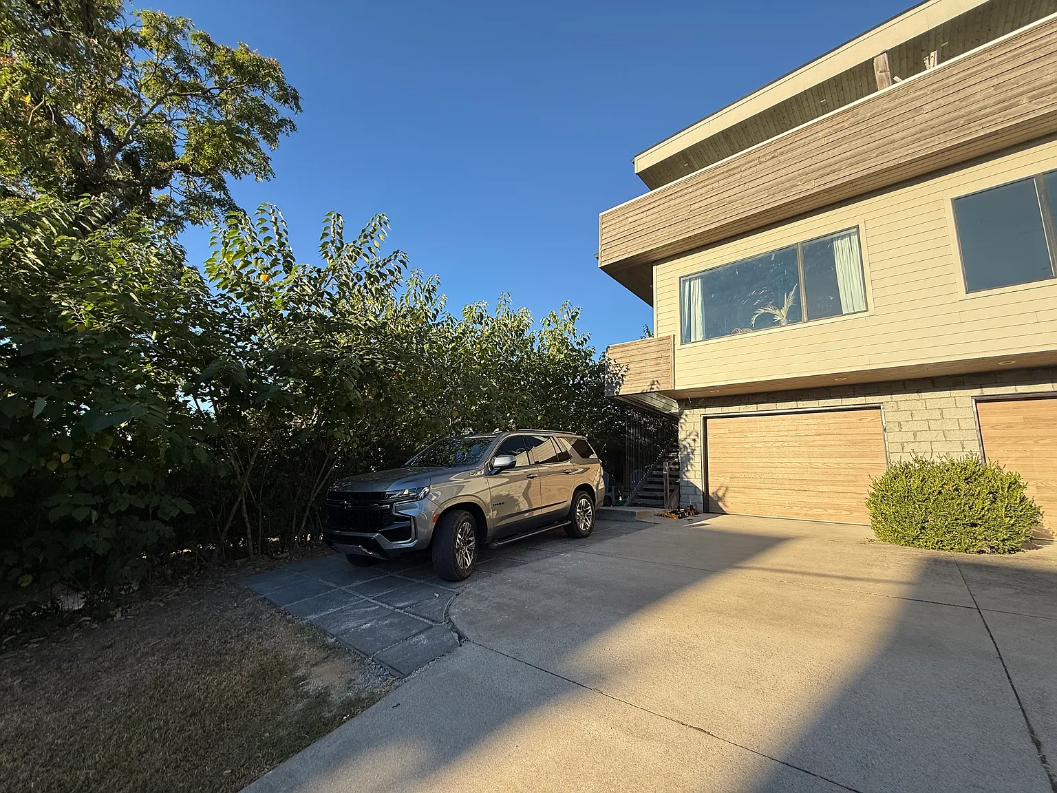 3 bed, 2494 sqft, $4,000 — Photo 3