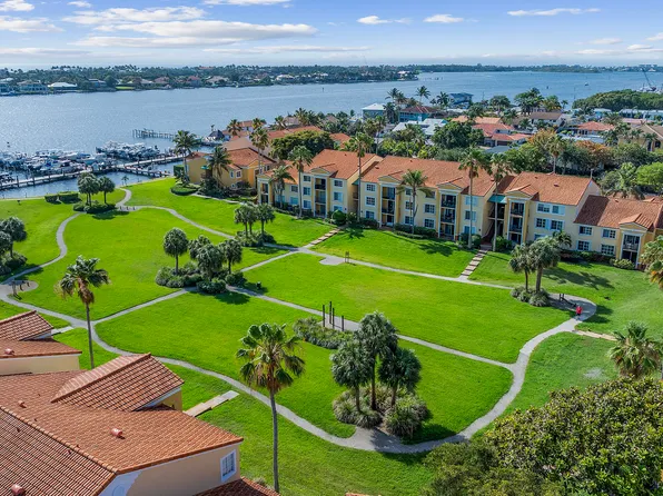110 Yacht Club Way #104, Hypoluxo, FL 33462