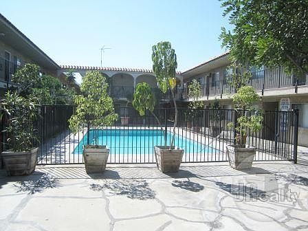 3rd image of 13921 Yukon Ave #243