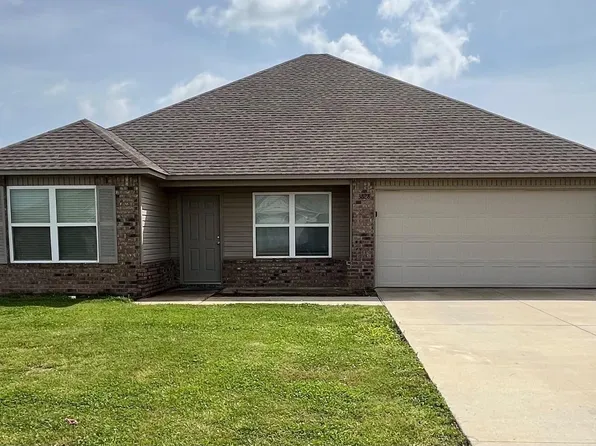 3828 Churchhill Dr, Jonesboro, AR 72404