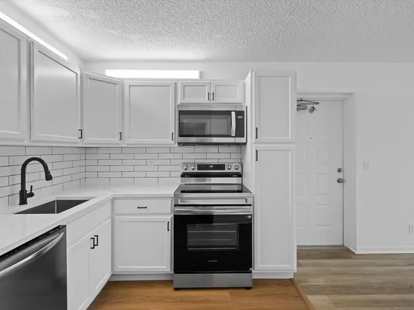 1113 Green Pine Boulevard #C2, West Palm Beach, FL 33409