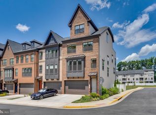 3892 Rainier Dr, Fairfax, VA 22033