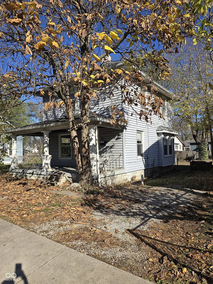 1145 N Belleview Pl photo 1