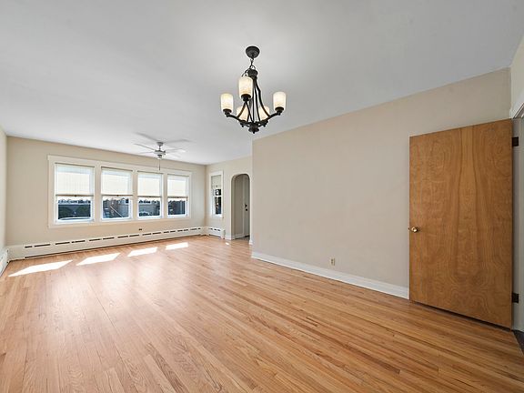 5th image of 2944 N 78th Ave