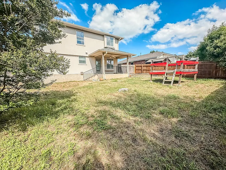 1101 Whitley Dr — Photo 23