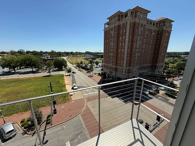 196 W Main St #6 — Photo 13