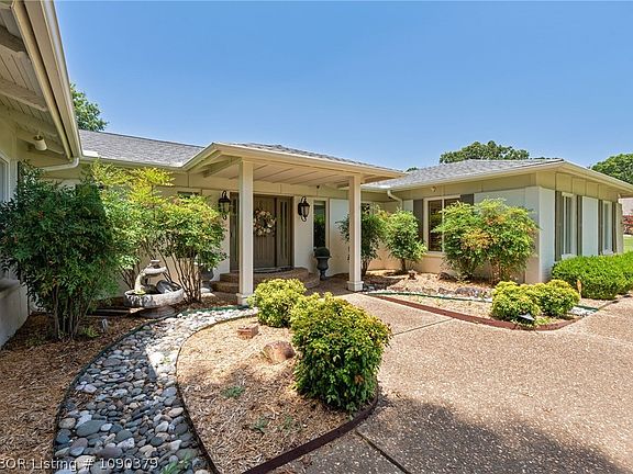 3rd image of 12 Free Ferry Cir
