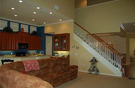 3rd image of 2410 Laurel Glen Dr