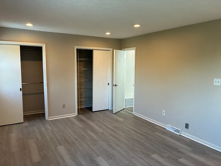 3424 Sutherland Dr — Photo 8