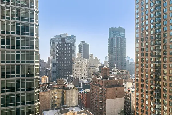 Sold by Digs Realty Group | media 3