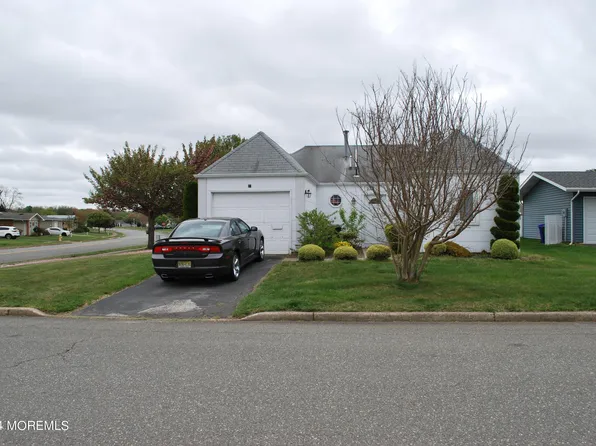 27 Dekker Court, Brick, NJ 08724