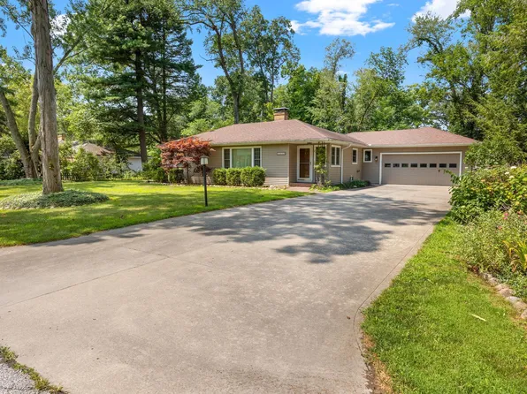 2609 Salem Dr, Goshen, IN 46526