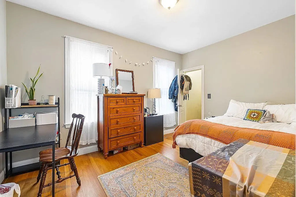 3 bed, 1117 sqft, $1,500 — Photo 2