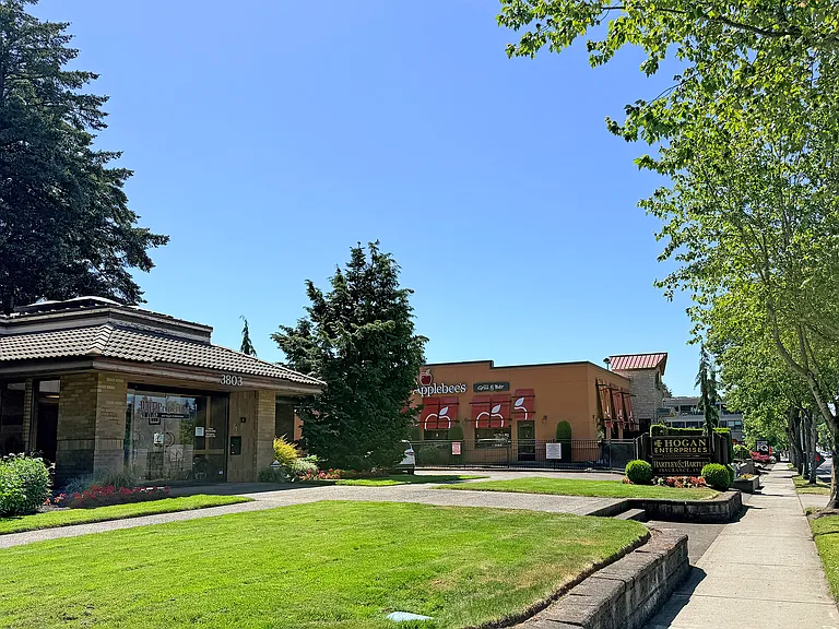 Property management on site, as well as Applebees, just a few steps away.