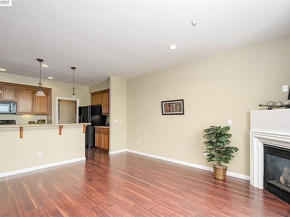 5th image of 4433 Brannigan St