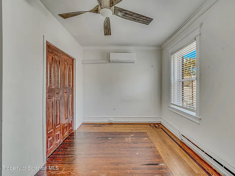 533 S Franklin St — Photo 22