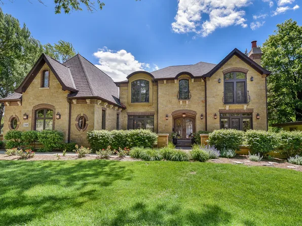 569 Fairview Ave, Glen Ellyn, IL 60137