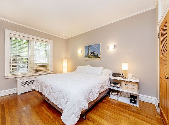 4th image of 115 Willow St APT 1F