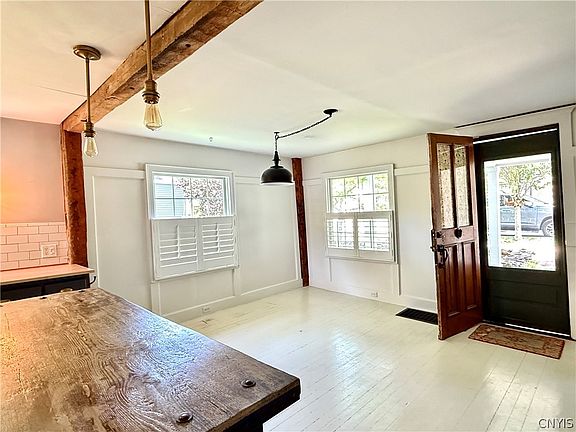 5th image of 8 William St