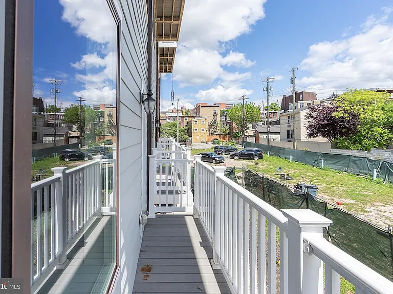 25 S Bethel St — Photo 31
