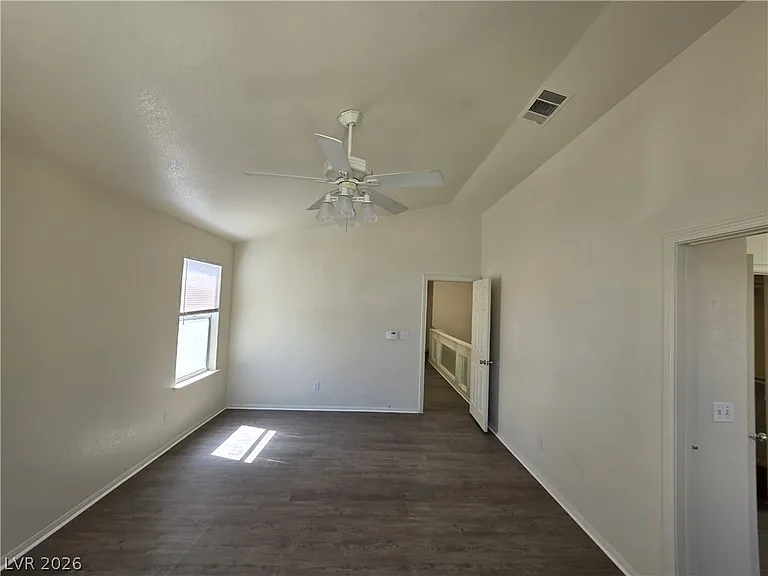 8008 Dover Shores Ave — Photo 29