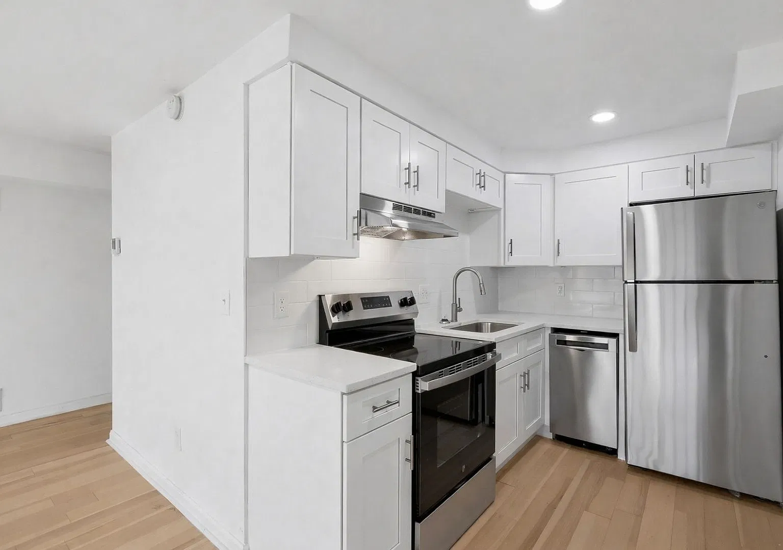 Village in the Park Apartments — Photo 4