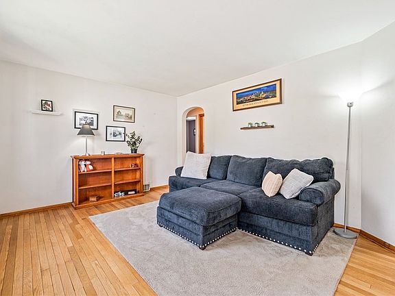 2nd image of 715 Norwood Ave