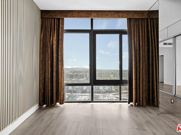 4267 Marina City Dr #Penthouse 4 — Photo 40