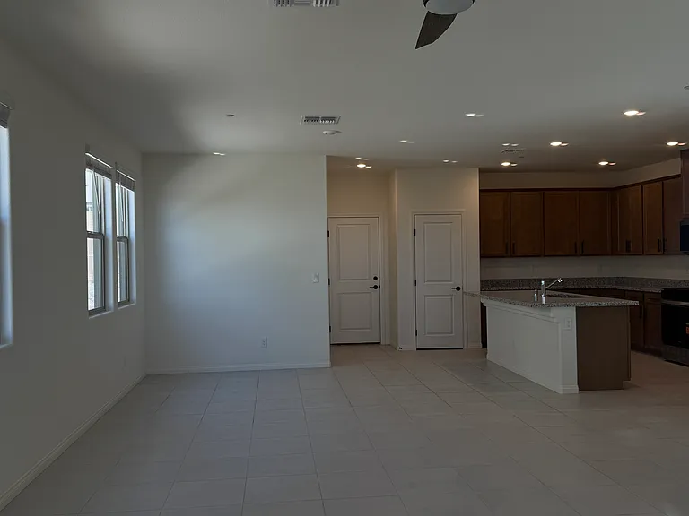 92 Hornbeck Ln — Photo 8
