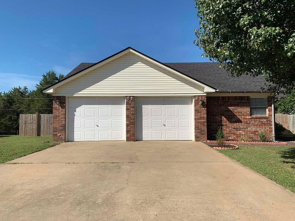 1st image of 3 Lauren Ln