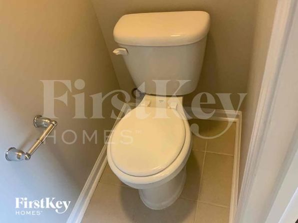 1793 Pinnacle Oaks Dr, Rural Hall, NC 27045