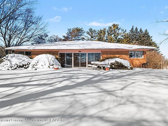 2nd image of 6951 Seabury Rd