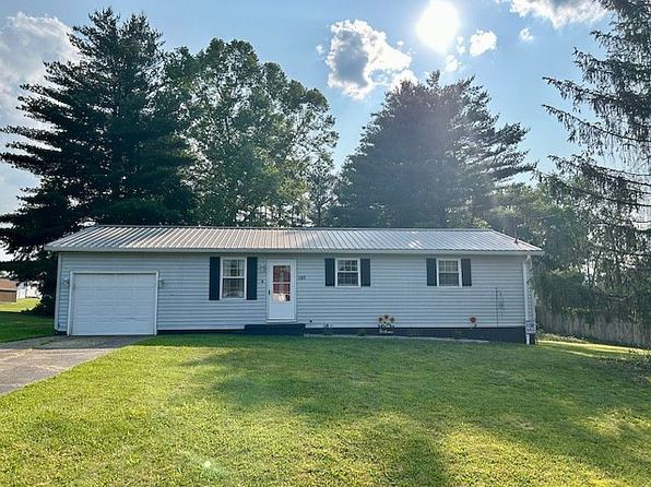 105 Pine Dr