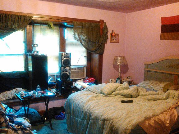 5th image of 624 Norwood Ave