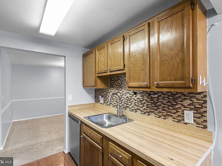 18050 Chalet Dr #14103 — Photo 16