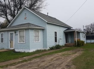 906 Park St, Grayling, MI 49738