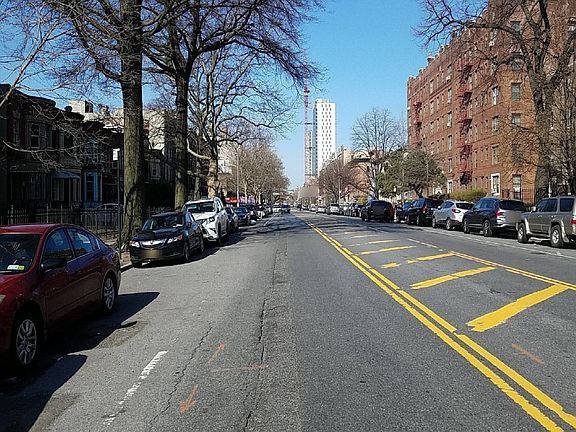 4th image of 308 Linden Blvd
