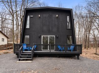 3357 Woodland Dr, Tobyhanna, PA