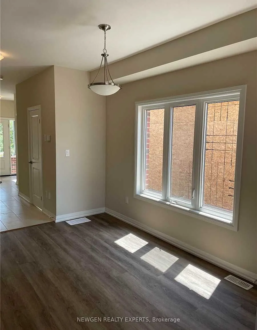 5 bed, $2,500 — Photo 3