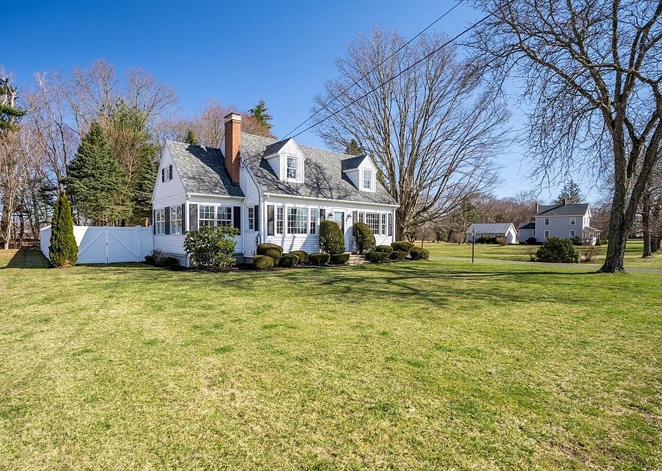 102 Elm St, Hatfield, MA 01038 Zillow