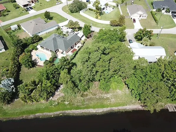 4073 SW Kidd Ct, Port Saint Lucie, FL 34953