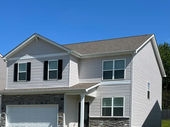 8005 Cedar Meadows Ln, Louisville, KY 40229