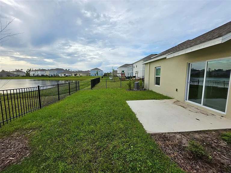 2195 Green Valley St — Photo 15