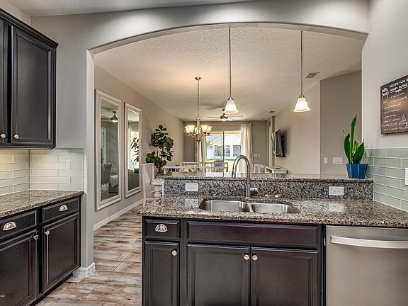 3rd image of 7903 Loren Cove Dr