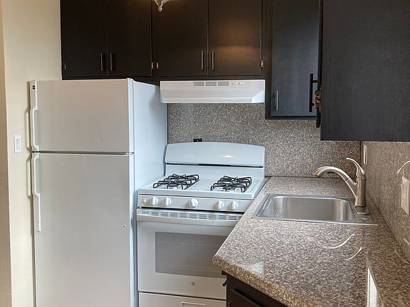 4th image of 3848 Sacramento St APT 7